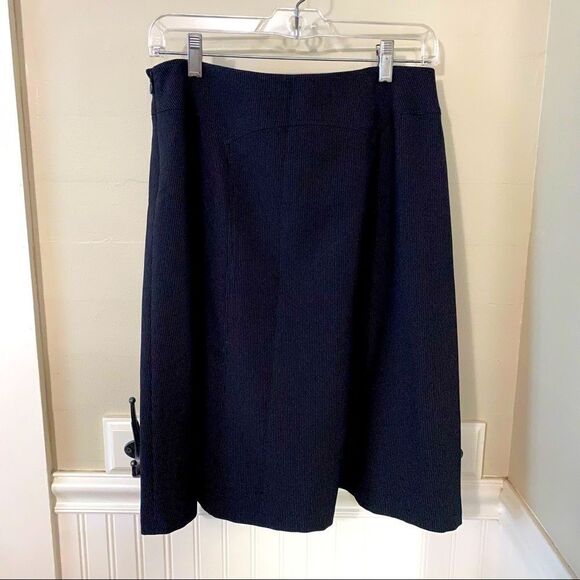TAHARI Skirt Narrow Pinstripe A-line Slightly Flared Sz 8 Corpcore Work Office - Picture 4 of 11